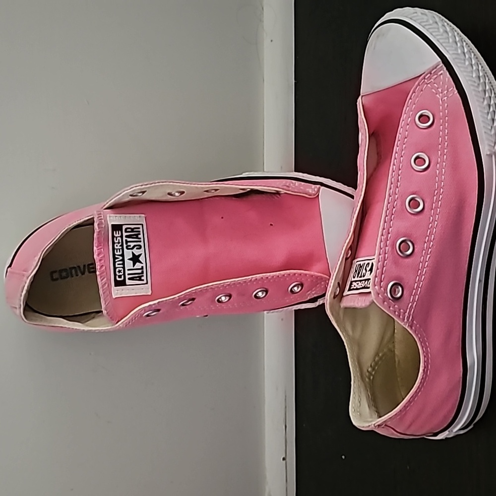Size 3 Kids Pink Converse